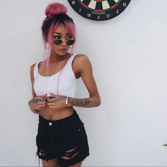 'Reina' Button Up Crop Tank Top - Picture 3 of 6